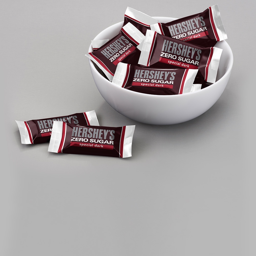 hershey zero sugar candy in bowl