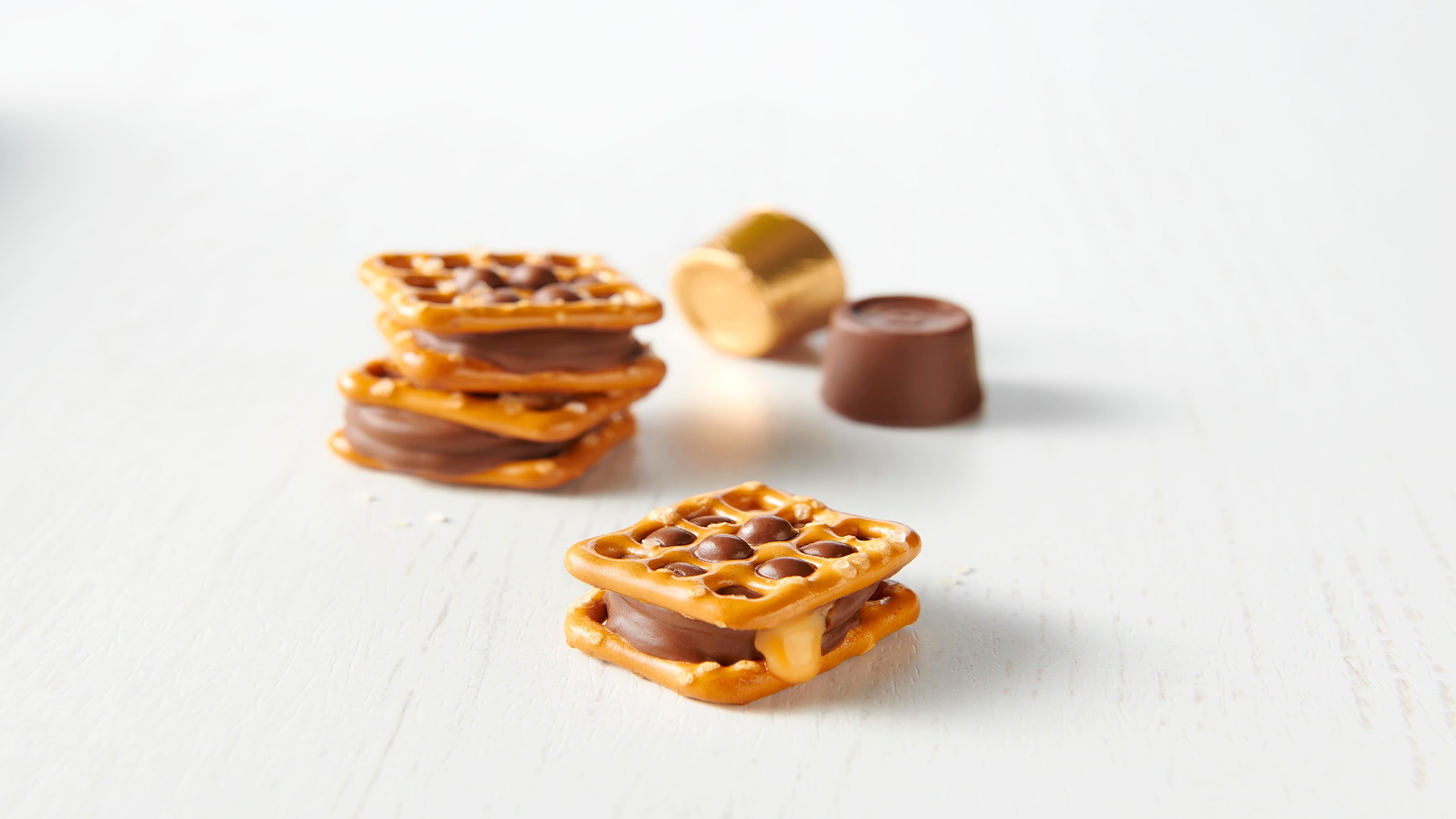 rolo pretzel sandwiches recipe