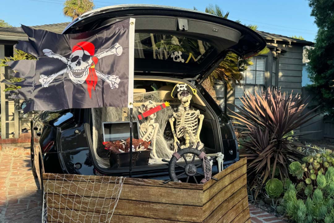 suv trunk decorated to look like a haunted pirate ship